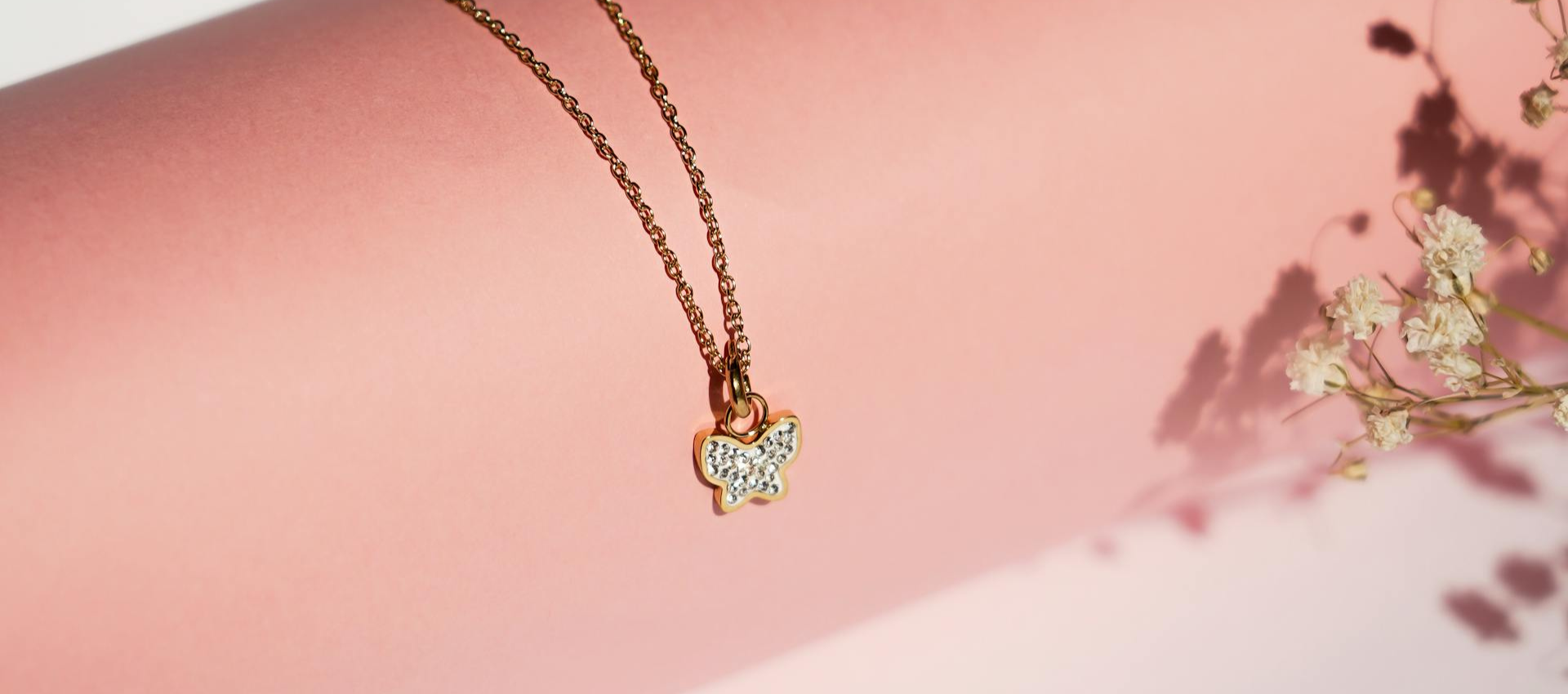 From Minimal to Maximal: 2025 Jewelry Trends You Can’t Miss