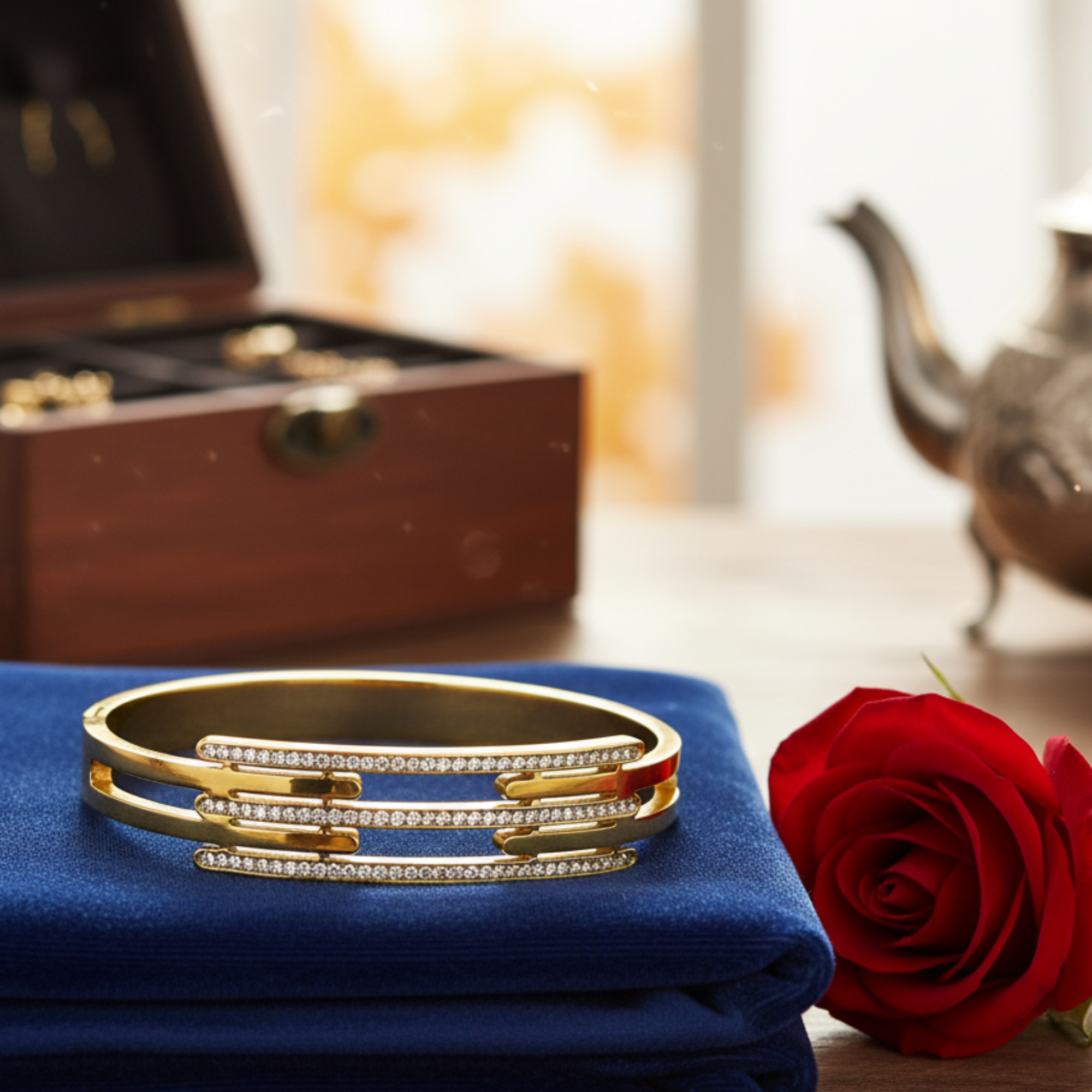 3 Stripes Gold & Diamonds